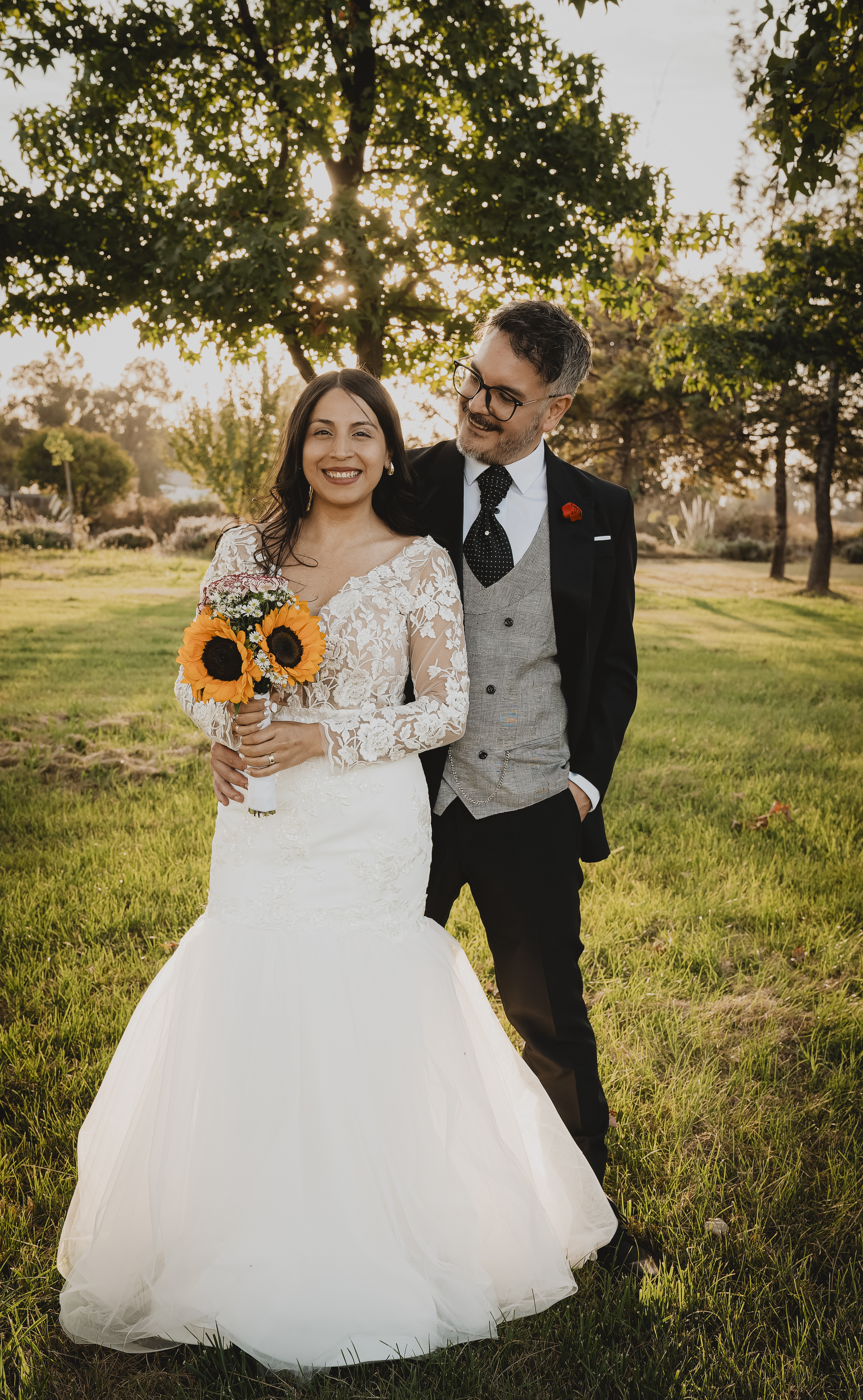 Trabajo de DG Fotografías — novios al atardecer